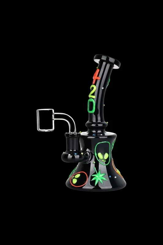 420 Alien Glow In The Dark Glass Dab Rig
