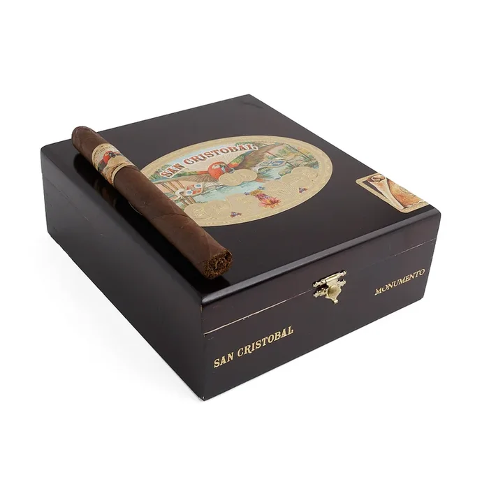 San Cristobal Monumento Double Corona